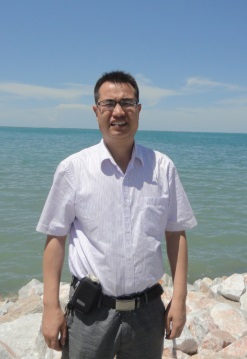 党总支书记、副主任:张飞龙